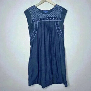 Lil Dress Womens Size Small Blue Chambray Embroidered Short Sleeve
